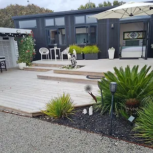 Aroha Tiny House Peka Peka Waikanae